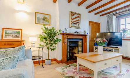 2 Bed in Ashford In The Water 1