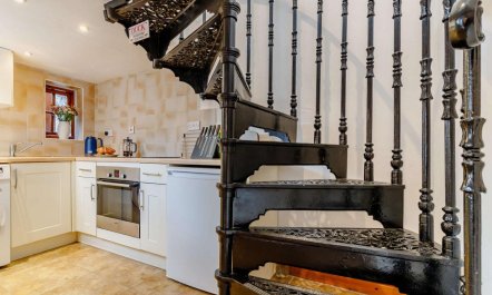 2 Bed in Ashford In The Water 5