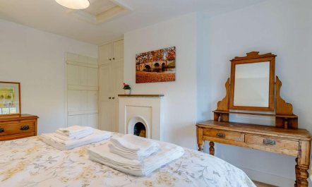 2 Bed in Ashford In The Water 9