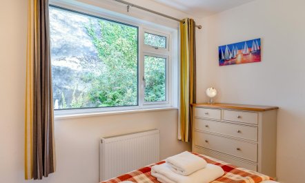 2 Bed in Brixham 9