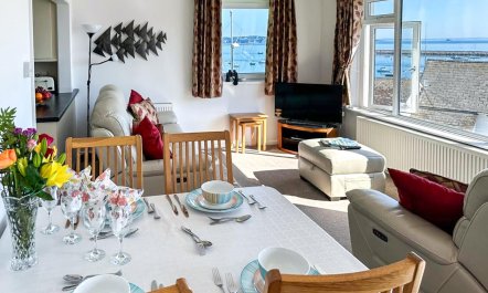 2 Bed in Brixham 1
