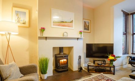 3 Bed in Llanfairfechan