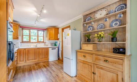 3 Bed in Weybourne 4