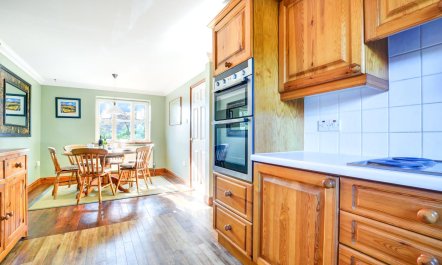 3 Bed in Weybourne 6