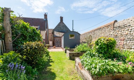 4 Bed in Roughton 8