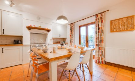 4 Bed in Roughton 9