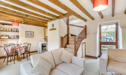 2 Bed in Field Dalling 4