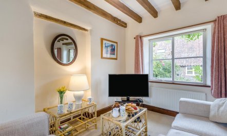 2 Bed in Field Dalling 1