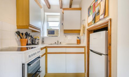 2 Bed in Field Dalling 2
