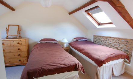 2 Bed in Field Dalling 6