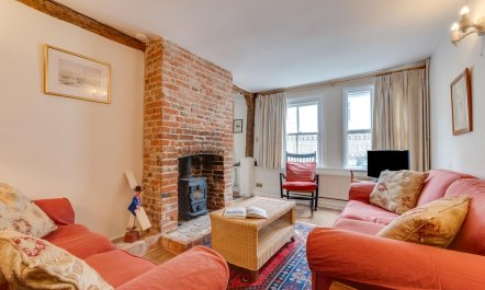 3 Bed in Woodbridge 2