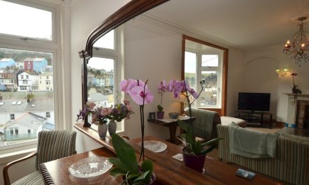 3 Bed in Dartmouth 8