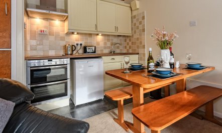 2 Bed in Porthmadog 4