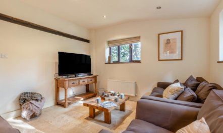 3 Bed in Briston