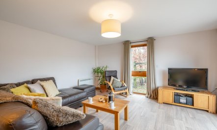 1 Bed in Weybourne 6