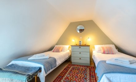 2 Bed in Woodbridge 4