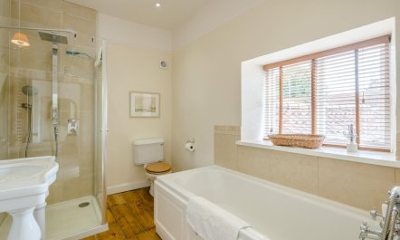 3 Bed in Blakeney 4