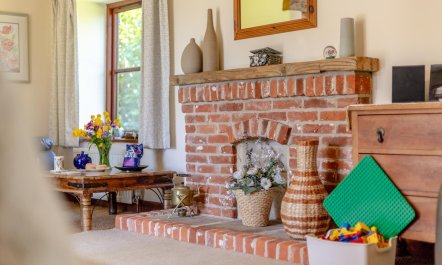 4 Bed in West Somerton 9