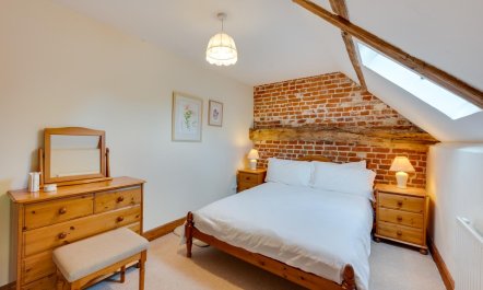 4 Bed in West Somerton 3