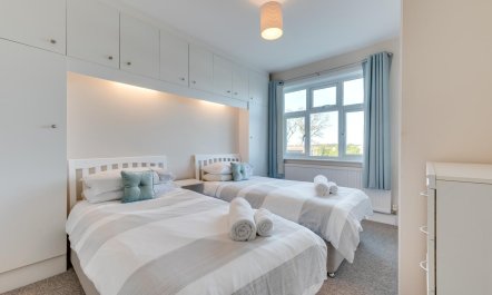 3 Bed in Southwold 8