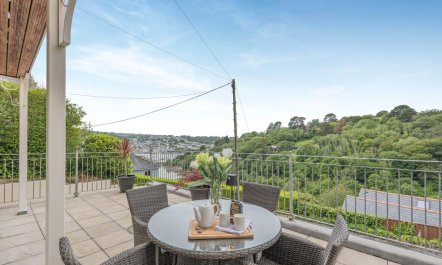 2 Bed in Kingswear 1