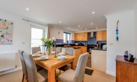 2 Bed in Kingswear 7