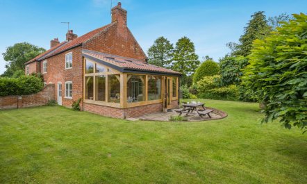 2 Bed in Upton 5