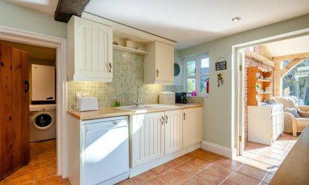 2 Bed in Upton 8
