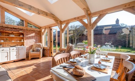 2 Bed in Upton 7