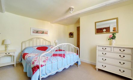 4 Bed in Aylsham 8