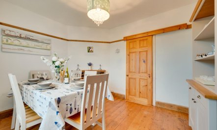 3 Bed in Nr Hartland 5