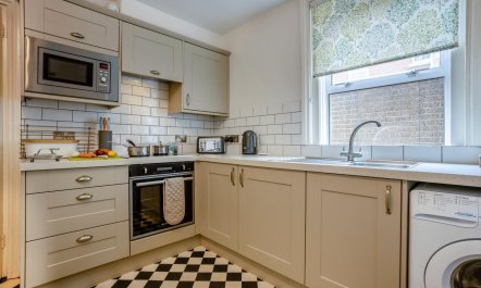 2 Bed in Swanage 2