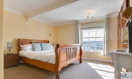 2 Bed in Whitby 7