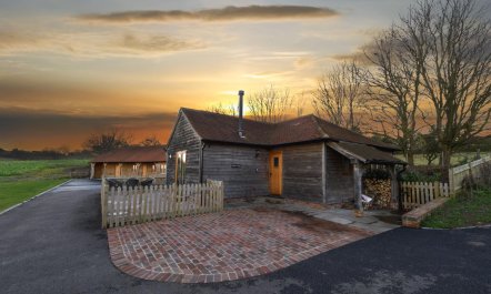 8 Bed in Tenterden 3