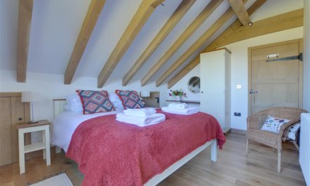 8 Bed in Tenterden 6