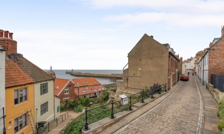 3 Bed in Whitby 5