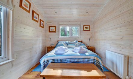 2 Bed in Weybourne 5