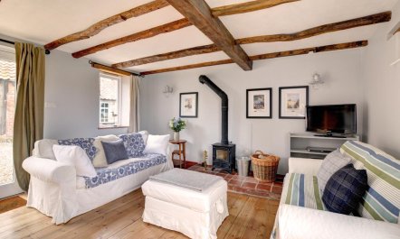 2 Bed in Field Dalling