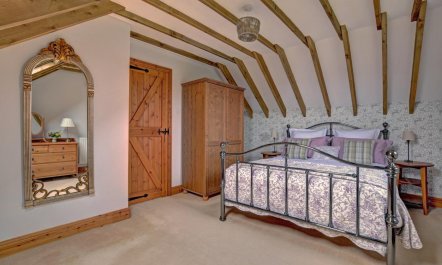 2 Bed in Field Dalling 9