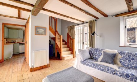 2 Bed in Field Dalling 8