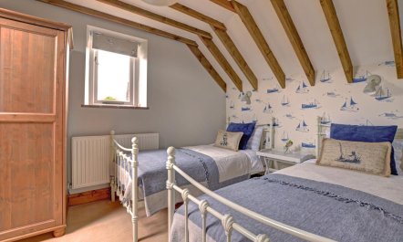 2 Bed in Field Dalling 7