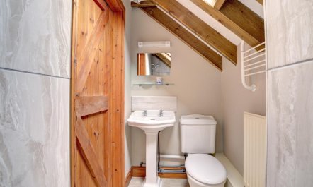 2 Bed in Field Dalling 6