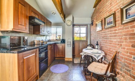 1 Bed in Swanton Abbott 4