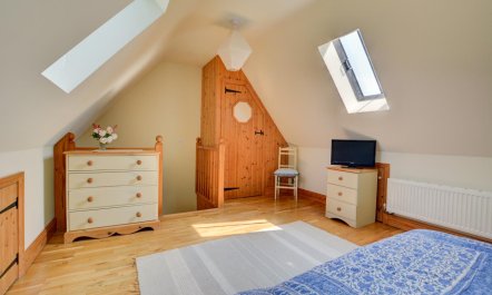 1 Bed in Bergh Apton 6