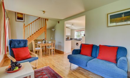 1 Bed in Bergh Apton 2