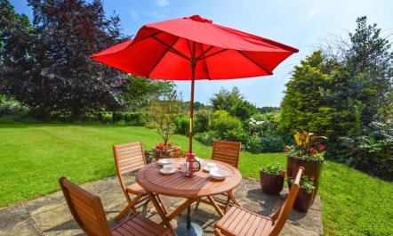 1 Bed in Bergh Apton 7