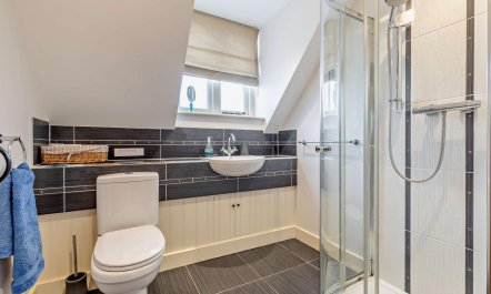 4 Bed in Ringstead 9