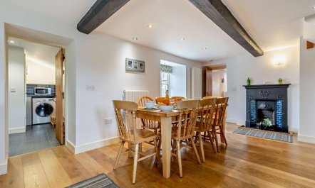 4 Bed in Ringstead 4