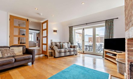 4 Bed in Ringstead 5