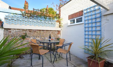 2 Bed in East Runton 8